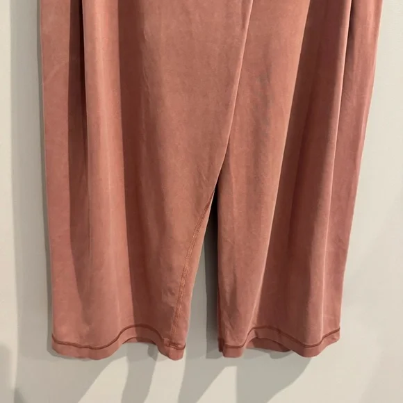 Lululemon Wide Leg High Rise Crop Pants in Spiced Chai, Size 4 - Picture 9 of 13